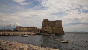 Napoli, Castel dell'Ovo un simbolo immortale della storia partenopea